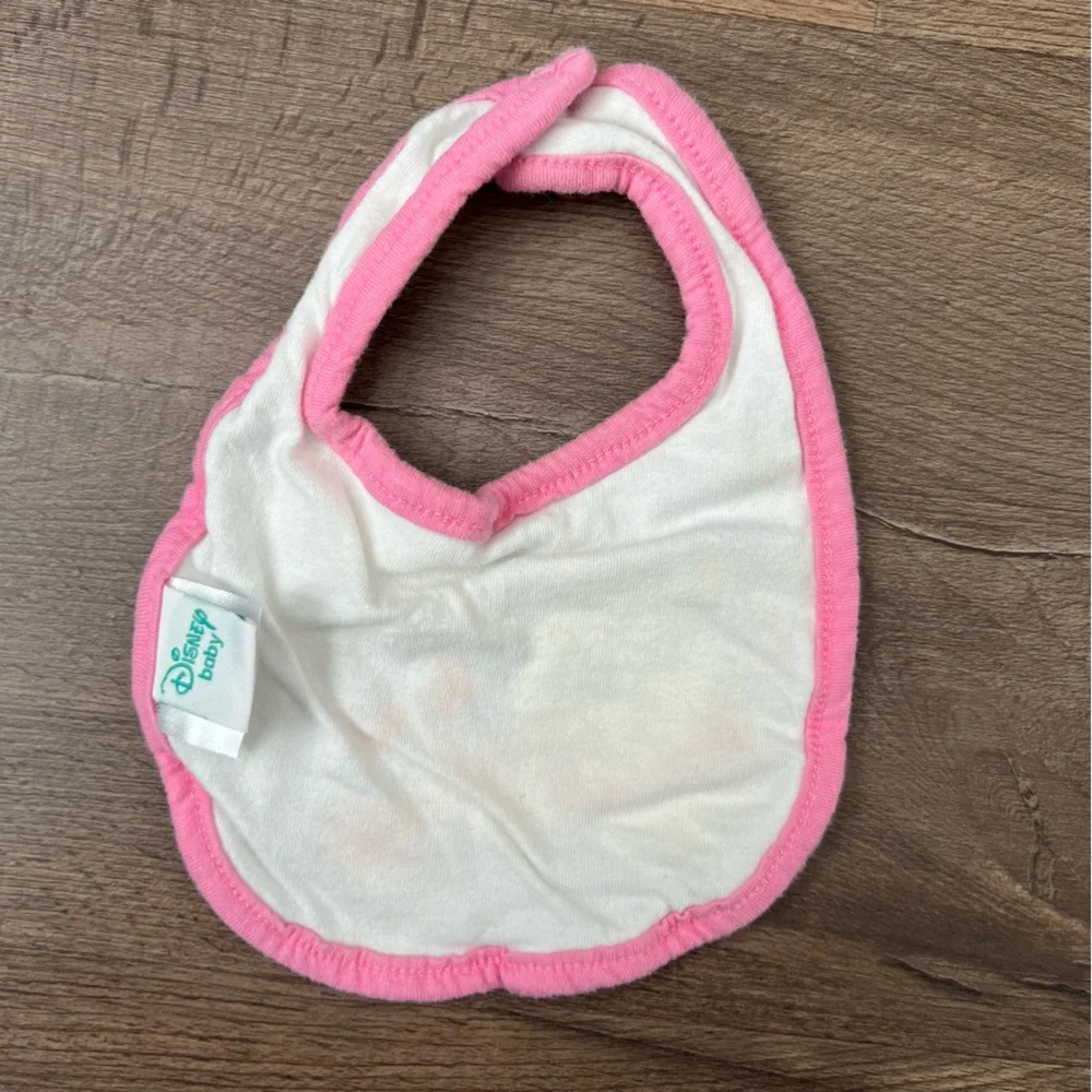 ✨5/$20✨ Winnie The Pooh Pooh & Piglet Baby Bib One Size